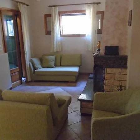 Eleni'S House In Valaneio