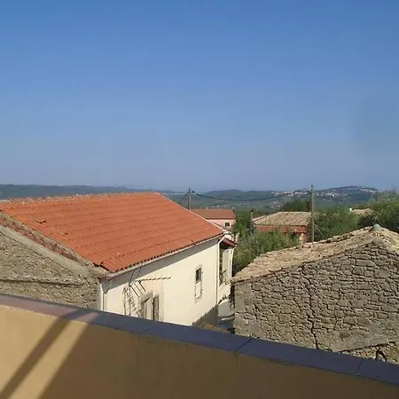 Eleni'S House In Valaneio *